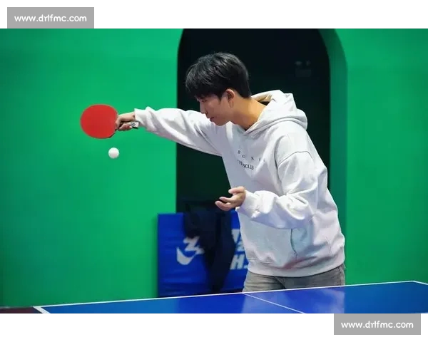 速度与旋转的巅峰对决乒乓球比赛点燃全民竞技热情新时代体育精神风采展示 - 副本 (4) - 副本